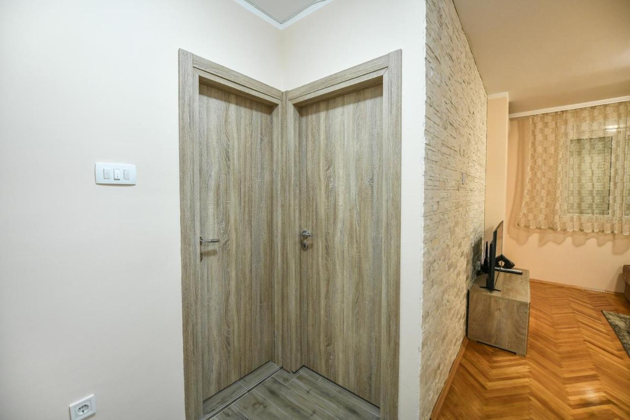 Apartman Centar 2 Podgorica Kültér fotó